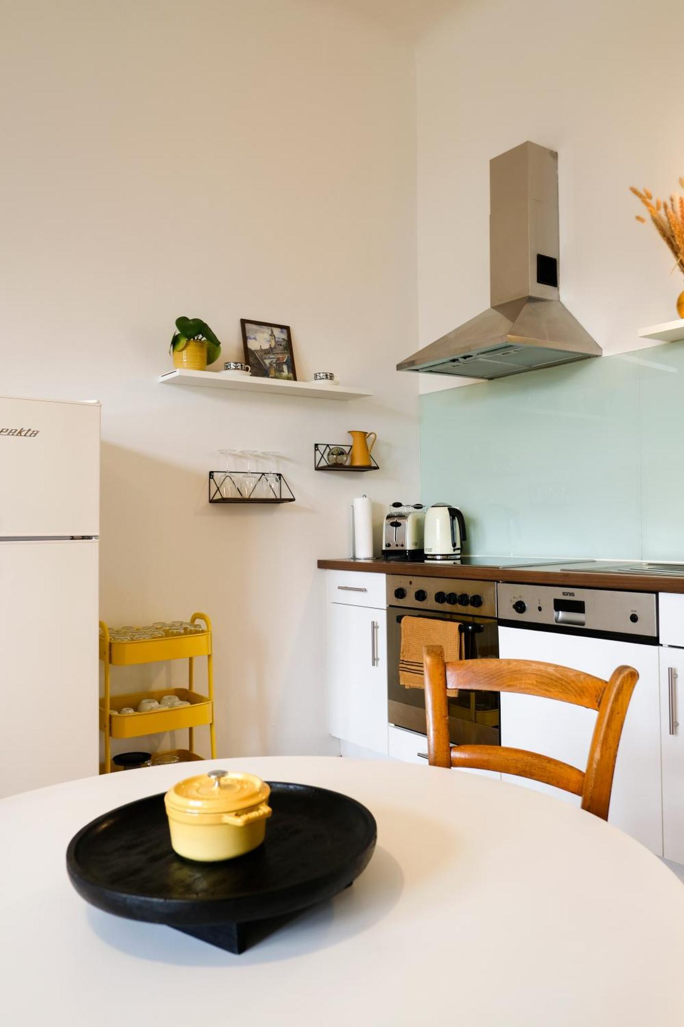 Stilvolles Apartment Im Zentrum - Free Parking กราซ ภายนอก รูปภาพ